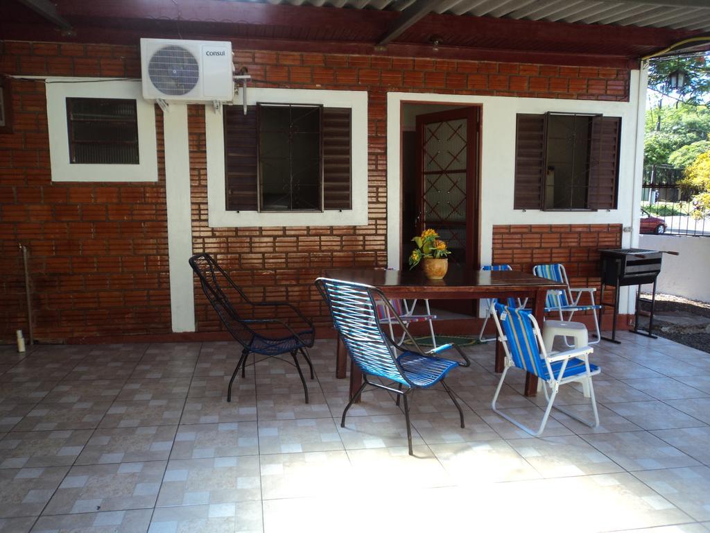 Вилла Casa Ferias Foz Фос-ду-Игуасу Экстерьер фото